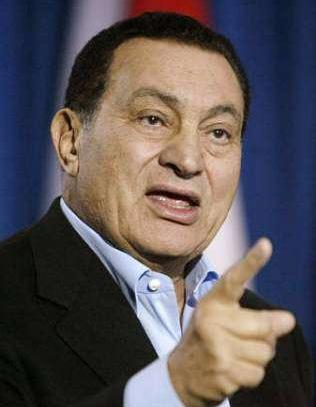 اسرائيل تدق "الاسفين .. وحماس "تكذّب" الرئيس مبارك