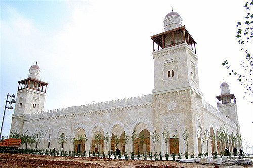 منع الخطابة والوعظ عبر الفضائيات والفيس بوك إلا بموافقة خطية..وثيقة