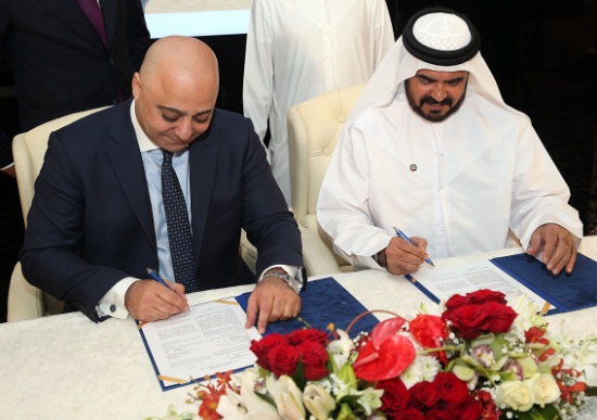 بالفيديو والصور : دبي : "البداد كابيتال" توقع عقد توسعة مع "مجمع الصناعات الوطنية" بطاقة 2 مليون متر مربع