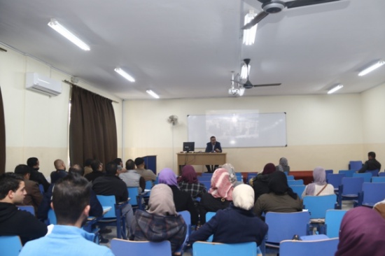 محاضرة تثقيفية في جامعة الزرقاء بعنوان"العنف الأسري"