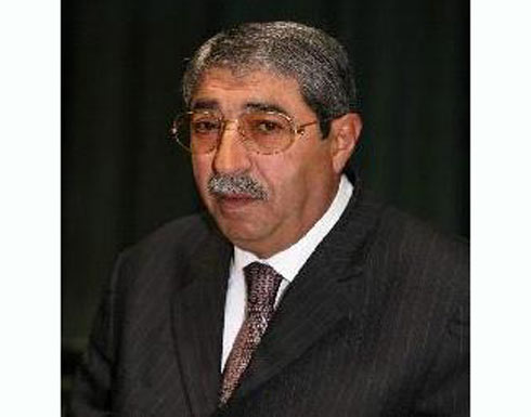 بحث القضايا المتعلقة بقطاع النقل السياحي