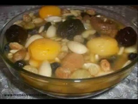 شاهد| لماذا نهى الرسول بخلط الزبيب مع التمر وماذا يحدث إذا أكلتهم معاً؟!