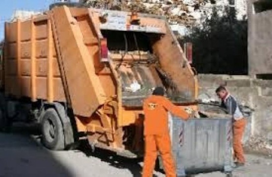 آليات الأمانة تجمع خلال اليومين الماضيين 7950 طن نفايات
