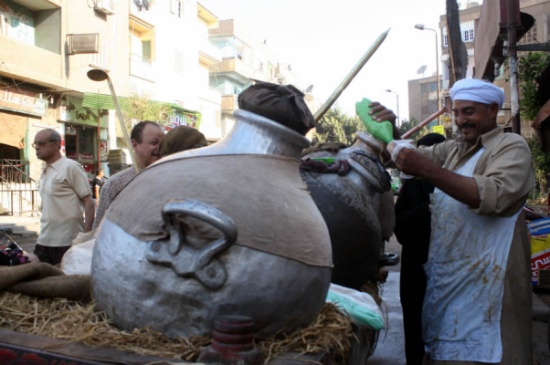 في مصر جريمة مروّعة .. قتله بسبب صحن فول خلال السحور في مصر جريمة مروّعة .. قتله بسبب صحن فول خلال السحور
