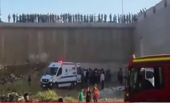 بالفيديو شاهد / حادث مروع في عمان اثر سقوط سيارة عن جسر بالفيديو شاهد / حادث مروع في عمان اثر سقوط سيارة عن جسر