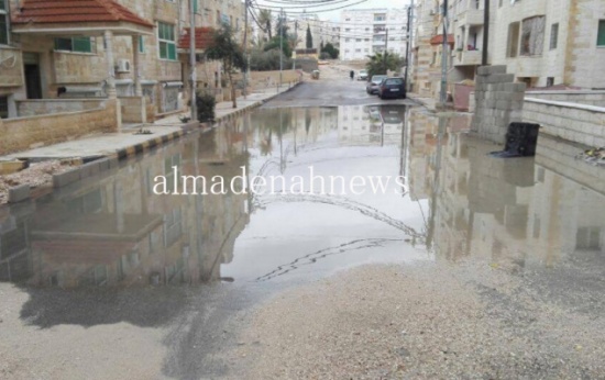 بالصور :مياه الامطار تداهم منازل في اربد بالصور :مياه الامطار تداهم منازل في اربد