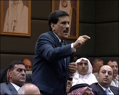 النائب السرور يهاجم الحكومة .. ويتهمها بالانتقام من اصحاب الجامعات الخاصة النائب السرور يهاجم الحكومة .. ويتهمها بالانتقام من اصحاب الجامعات الخاصة