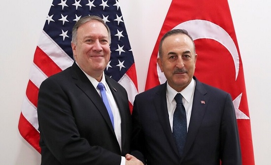 واشنطن: بومبيو ناقش مع تشاووش أوغلو العقوبات بسبب شراء تركيا أنظمة "إس 400"