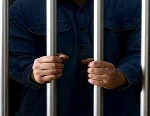 القبض على رجل احتال على يمني بربع مليون دولار في المفرق