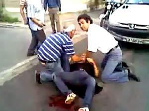 معركة بالخناجر والسيوف والسواطير بين صينيين وجزائريين بسبب سيارة مركونة خطأ