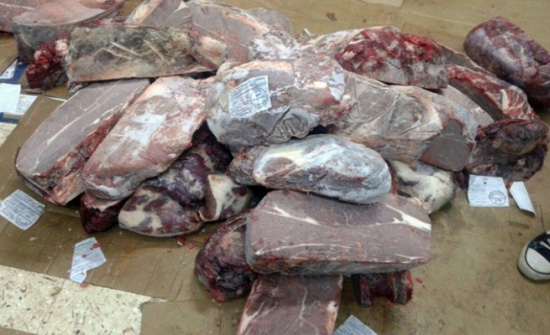 ضبط 130 طنا من اللحوم والاسماك والدواجن منتهية الصلاحية ضبط 130 طنا من اللحوم والاسماك والدواجن منتهية الصلاحية