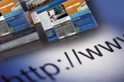 أستاذ جامعي ينشئ موقعاً إباحياً لمطلقته وصديقتها على الأنترنت  