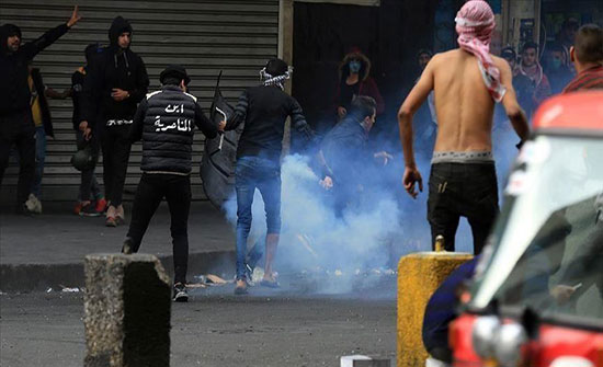 بالفيديو : مقتل متظاهر وإصابة 83 في اشباكات مع الأمن بالفيديو : مقتل متظاهر وإصابة 83 في اشباكات مع الأمن