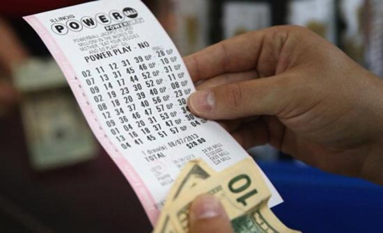 6 فقراء فازوا بـ16.5 مليون دولار.. كيف قرروا إنفاقها؟ 6 فقراء فازوا بـ16.5 مليون دولار.. كيف قرروا إنفاقها؟