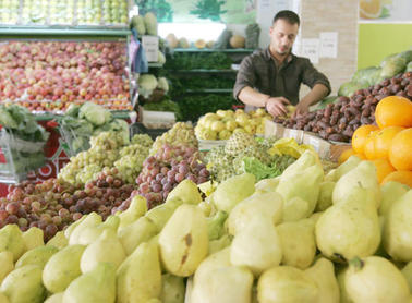 أسعار الخضراوات تستقر على ارتفاع