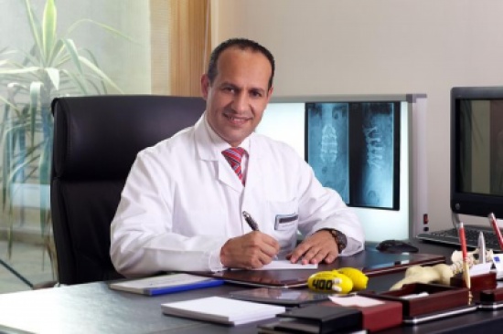 الحسبان يشرف على تدريب 20 طبيبا ليبيا بمجال جراحة العمود الفقري