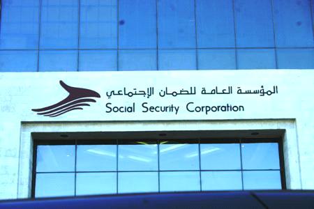 الضمان تدعو الى ابرام عقود للمتضمنين للمركبات العمومية