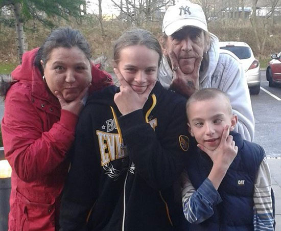 بالصور.. بريطاني في العقد السادس لديه 40 ابنًا من 20 امرأة مختلفة