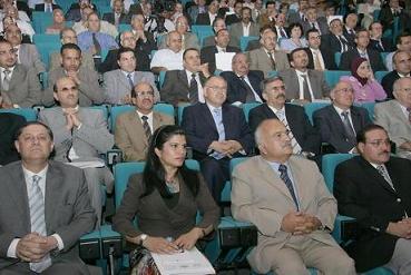 الأمير الحسن يدعو إلى تطبيق المنهج التحليلي من أجل الإبداع