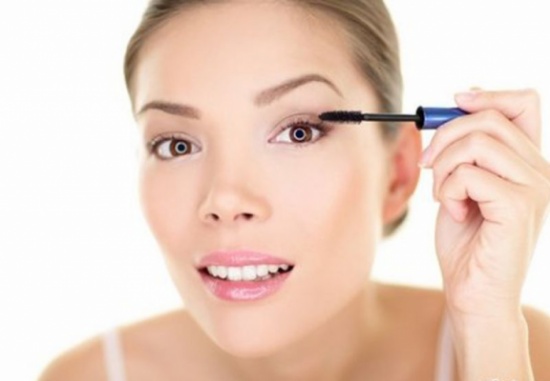 5 تقنيات جديدة لتطبيق الماسكارا 5 تقنيات جديدة لتطبيق الماسكارا
