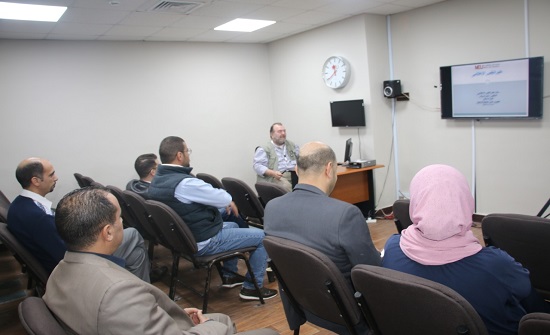 "الشرق الأوسط" تنظم ورشة عمل حول علم النفس الإعلامي "الشرق الأوسط" تنظم ورشة عمل حول علم النفس الإعلامي