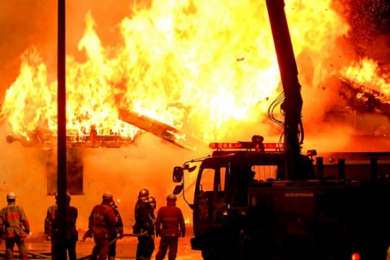 وفاة شاب عشريني اثر حريق محل زينة في العقبة