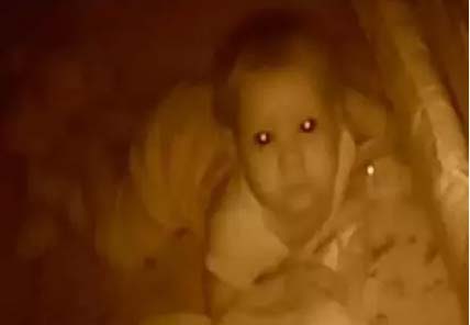 هاكر يخترق جهاز مراقبة "طفلة" ليشاهدها وهي نائمة