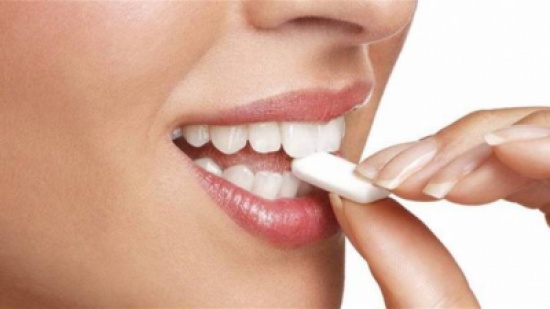 هل صحيح أن العلكة تبقى في المعدة 7 سنوات؟ هل صحيح أن العلكة تبقى في المعدة 7 سنوات؟