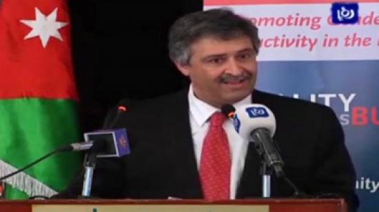 وزير العمل ووزير السياحة والآثار يحاضر في كلية الدفاع الوطني وزير العمل ووزير السياحة والآثار يحاضر في كلية الدفاع الوطني