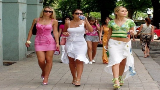 نساء لاتفيا ورجال هولندا الأطول في العالم.. فمن الأقصر؟