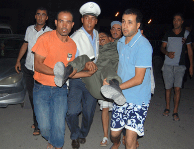 مقتل جنود على يد مسلحين يؤجج الأزمة السياسية في تونس مقتل جنود على يد مسلحين يؤجج الأزمة السياسية في تونس