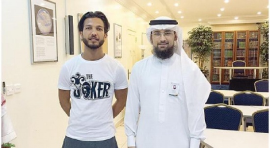 شاب سعودي يعود إلى الإسلام شاب سعودي يعود إلى الإسلام