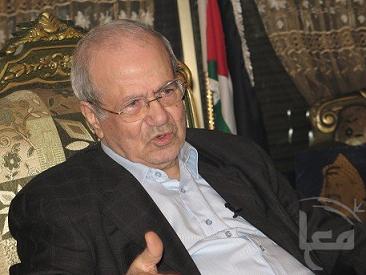 ابو مازن رئيسا للدائرة السياسية في فتح .. وحصار على القدومي