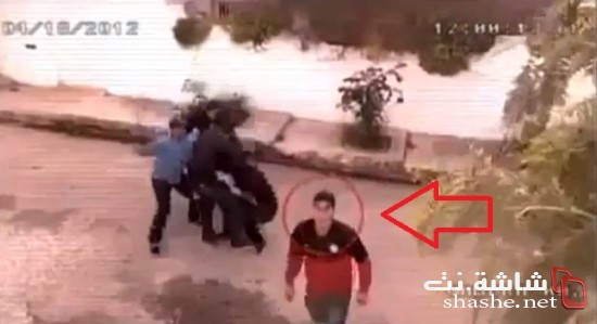 عصابة غيرت خطتها بعد إكتشاف كاميرا مراقبة ( فيديو ) عصابة غيرت خطتها بعد إكتشاف كاميرا مراقبة ( فيديو )