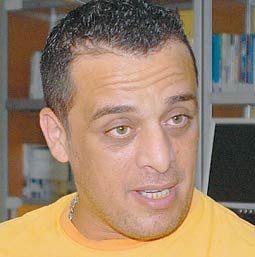 لاعب نادي الزمالك المصري رضا سيكا يقول:"بأحب إسرائيل".. وبأكره الأهلي  !