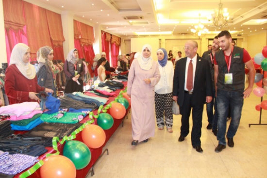 معرض كسوة العيد للاطفال الايتام في مجمع النقابات معرض كسوة العيد للاطفال الايتام في مجمع النقابات