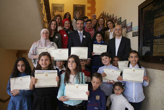 وزير السياحة والاثار يكرم أعضاء مبادرة "اعرف بلدك"