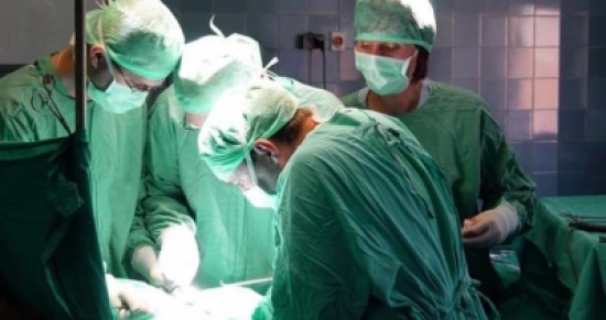 إزالة ورم وزنه 60 كيلوغراما من جسد سيدة !