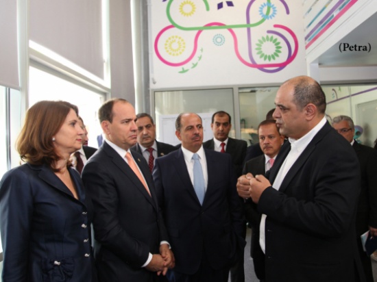 الرئيس الألباني يزور مجمع الملك الحسين للأعمال