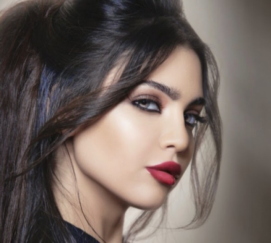 قمر اللبنانية تتعرض لمحاولة قتل بالرصاص