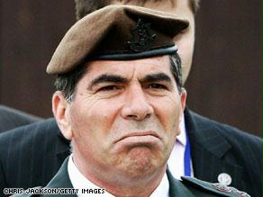 إسرائيل ترد على ميدفيديف: كل الخيارات حول إيران مطروحة