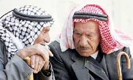 كبار السن يحنون الى رائحة الماضي الجميل في العيد 