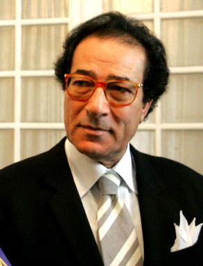 فاروق حسني يتوعد بالرد على "مؤامرة" إسقاطه في إنتخابات اليونسكو