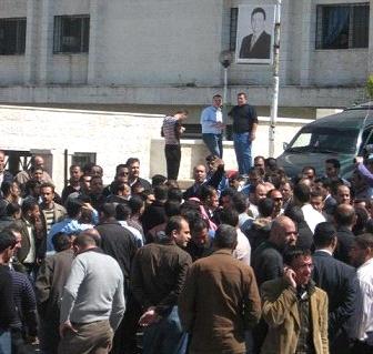 احتجاجات في عجلون بسبب تقصير الجهات المعنية احتجاجات في عجلون بسبب تقصير الجهات المعنية