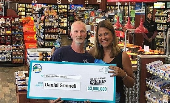 رب ضارة نافعة.. ربح الجائزة الكبرى لسبب بسيط