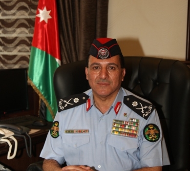 السعودي : ناخب يحمل مسدس ... ونحمي المواطن منذ خروجه من المنزل