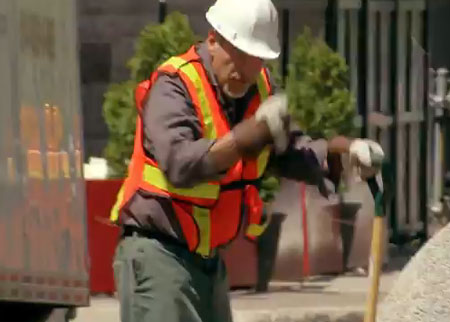 العمال وصيانة الطريق