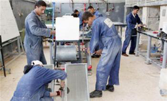 معهد تدريب الموقر يقيم معرضاً للنشاطات المهنية