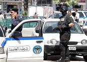 اصحاب سوابق يحطمون كوخا للشرطة في الطفيلة ويعتدون على رجال الامن المتواجدين فيه اصحاب سوابق يحطمون كوخا للشرطة في الطفيلة ويعتدون على رجال الامن المتواجدين فيه