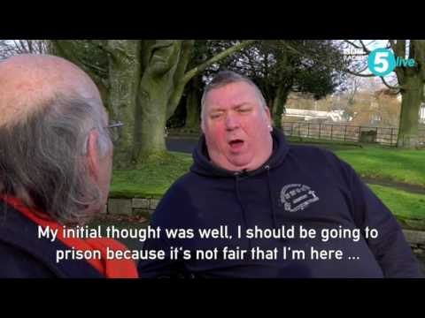 بالفيديو.. مواجهة عاطفية بين أب وسائق شاحنة تسبب بمقتل ابنه